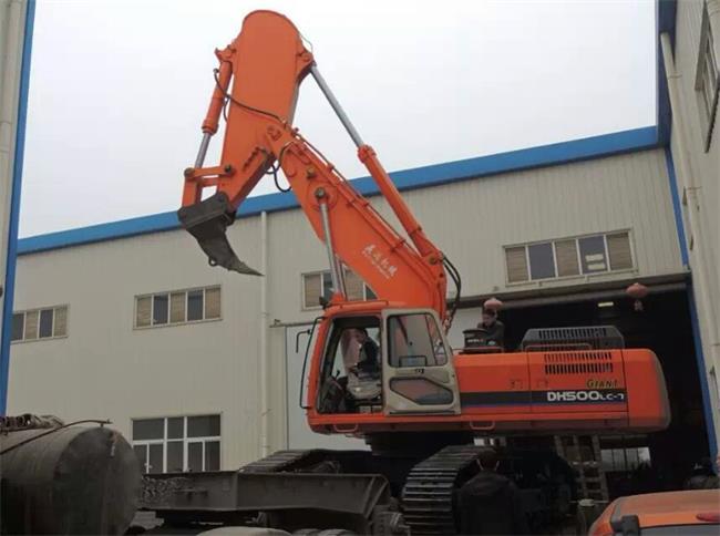 挖掘機(jī)巖石臂，挖掘機(jī)巖石臂廠家，挖掘機(jī)改裝巖石臂